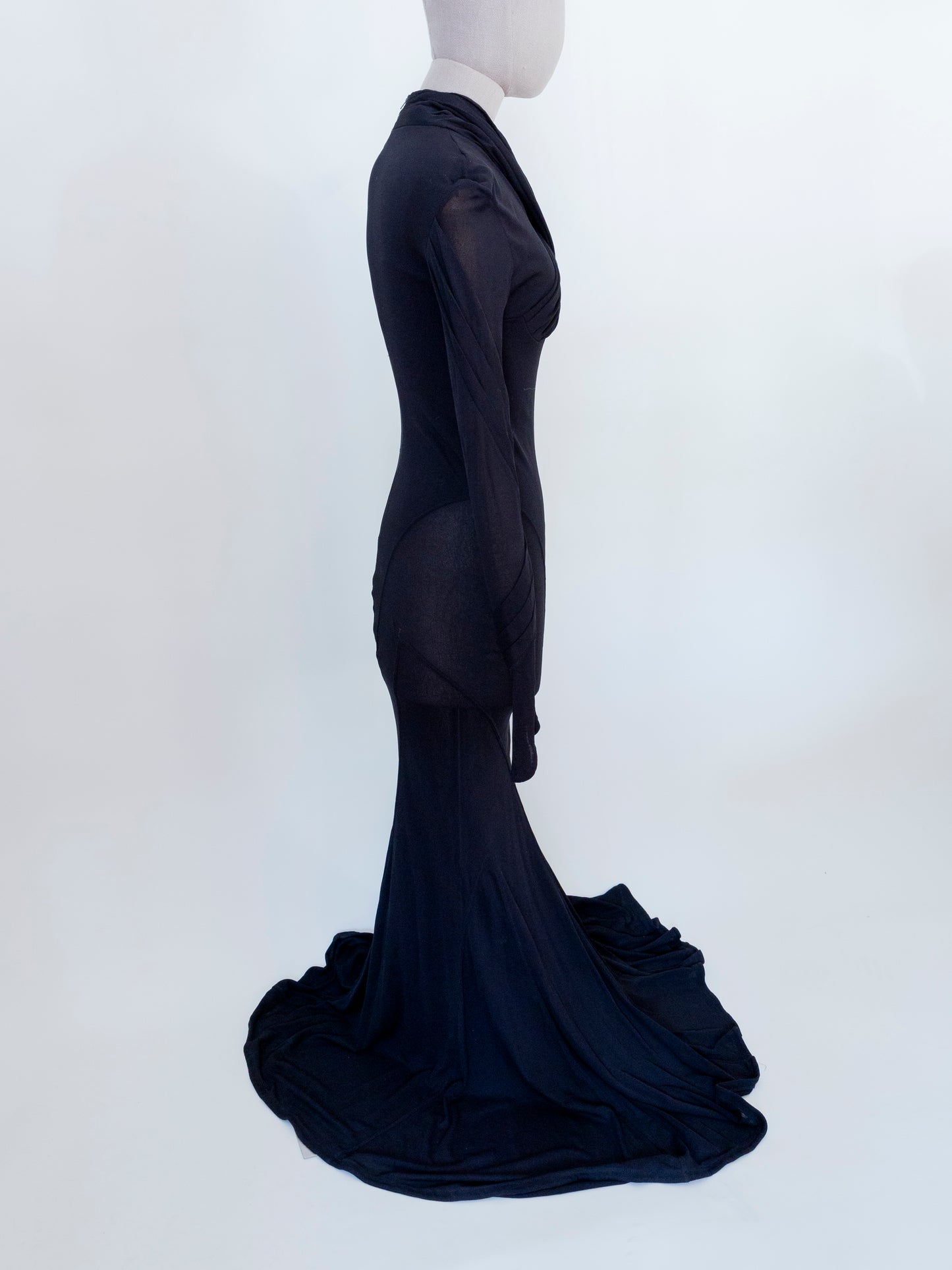 Muglar | Gown