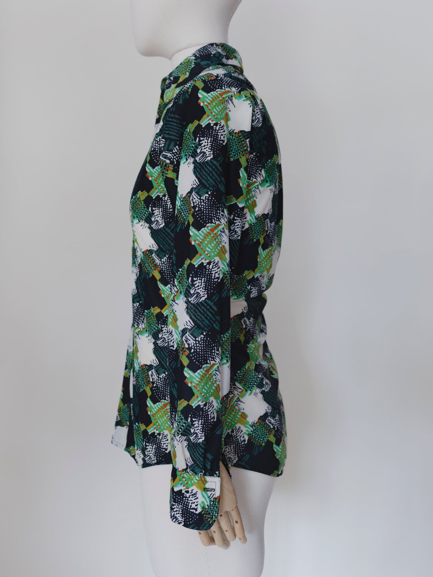 Groovy Green | Shirt