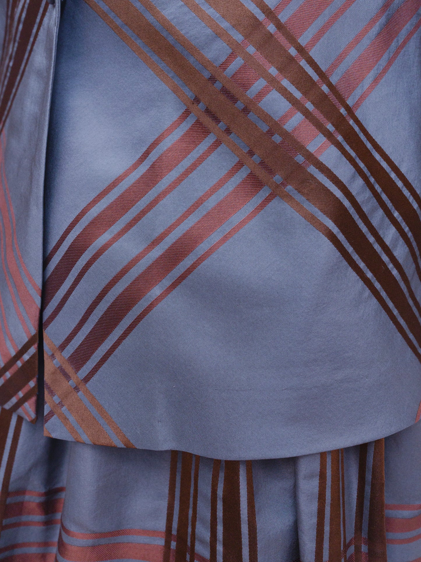 Iris | Traje de falda