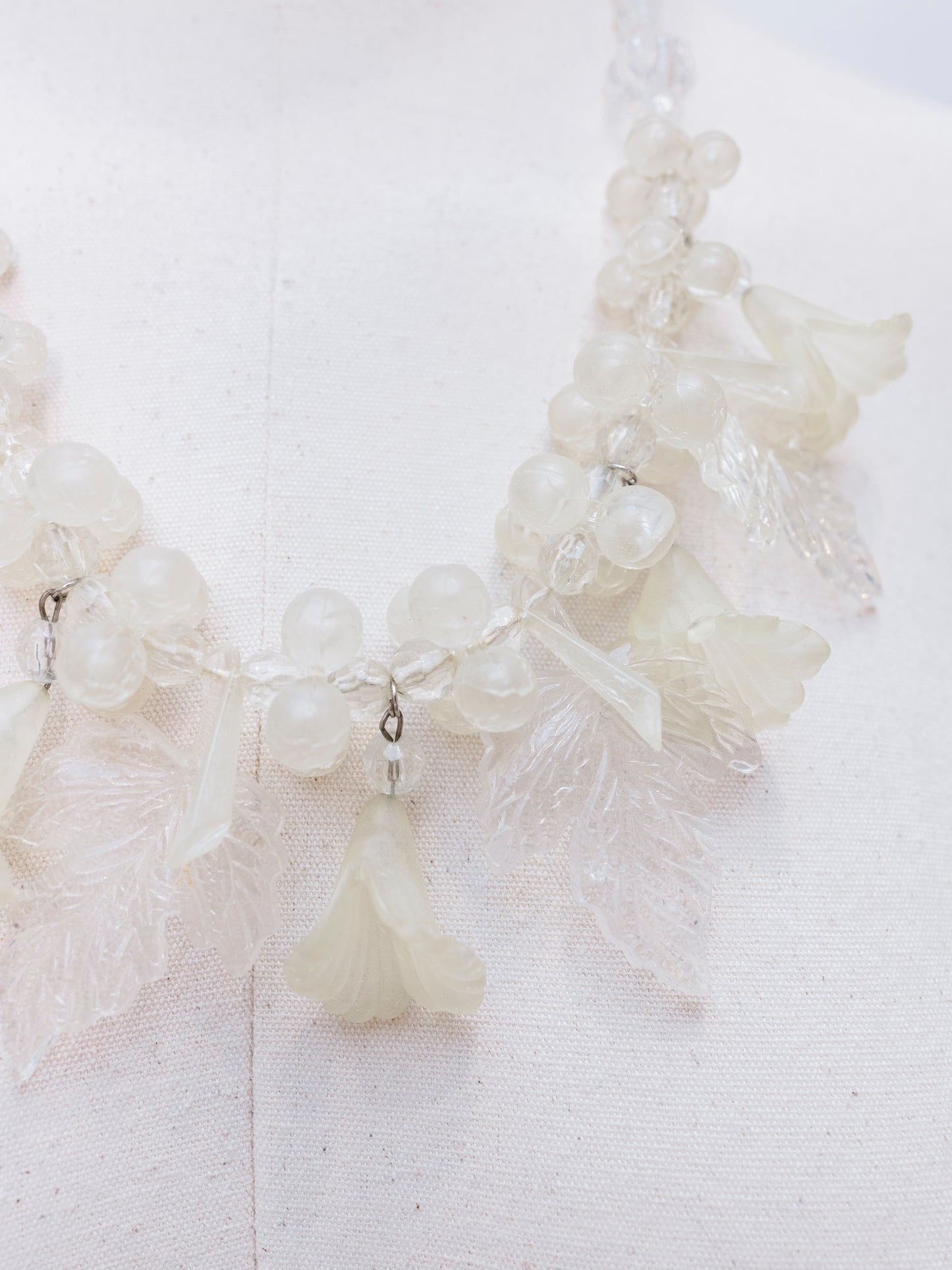 Crystal Leaves | Necklace