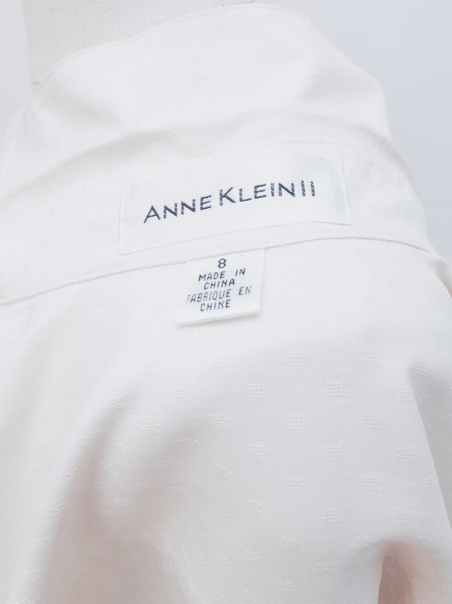 Anne Klein II | Arriba