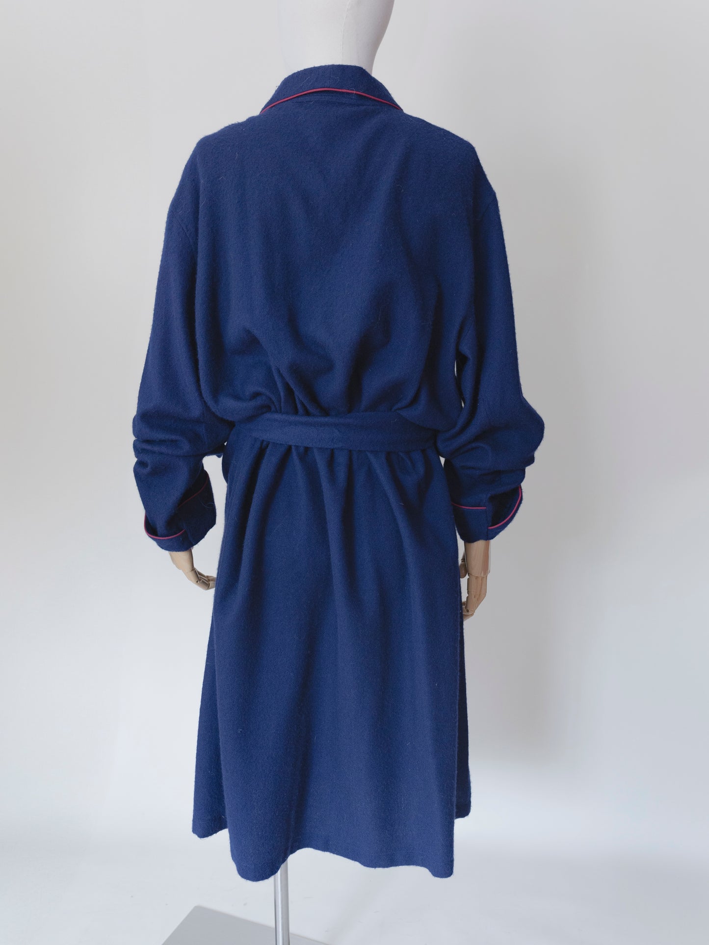 B. Altman & Co. | Robe