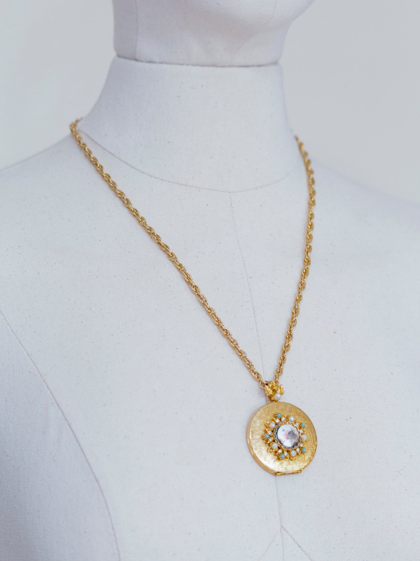 Cathrine Locket | Necklace