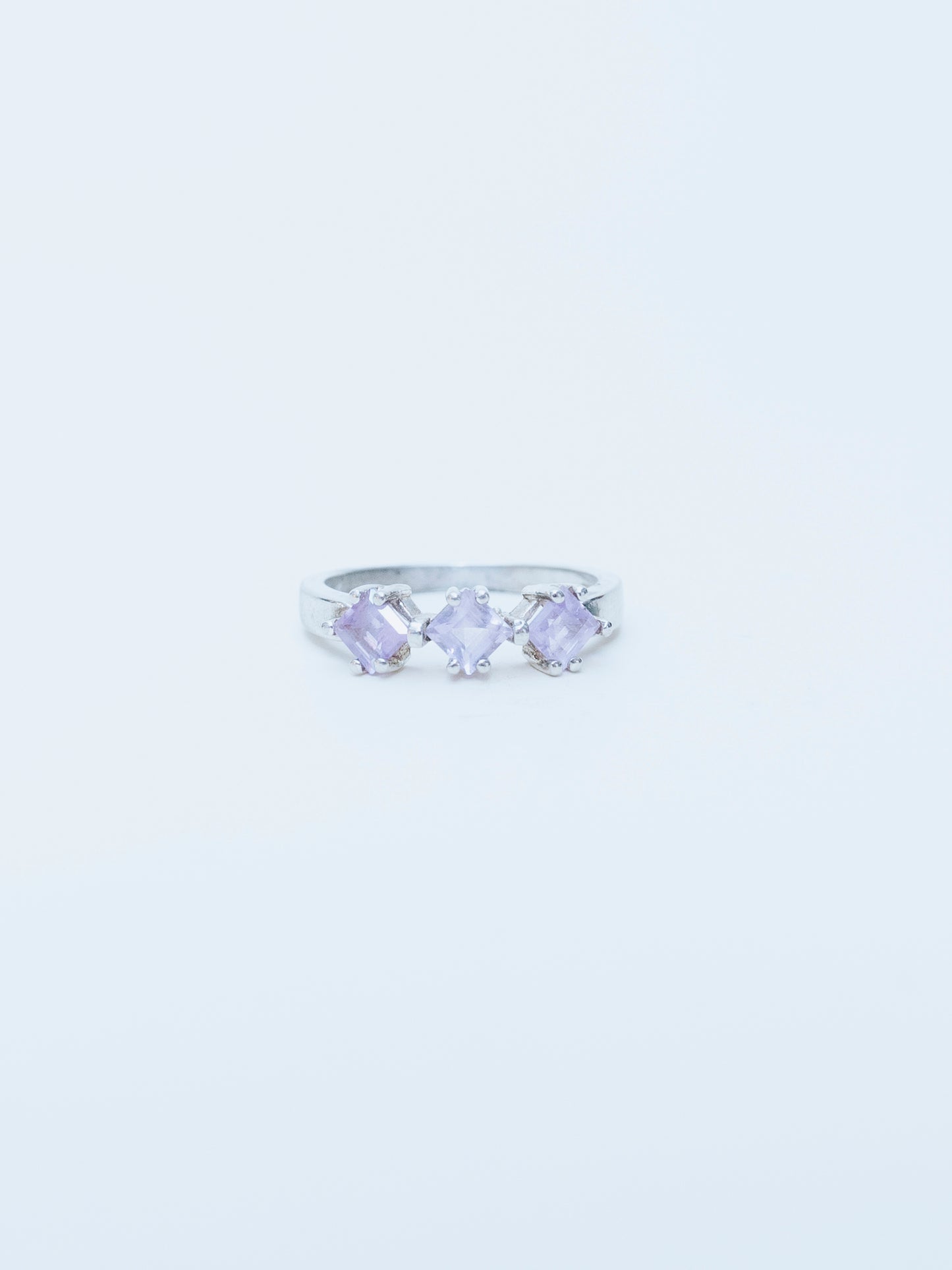 Escapolita Lavanda | Anillo de Plata de Ley