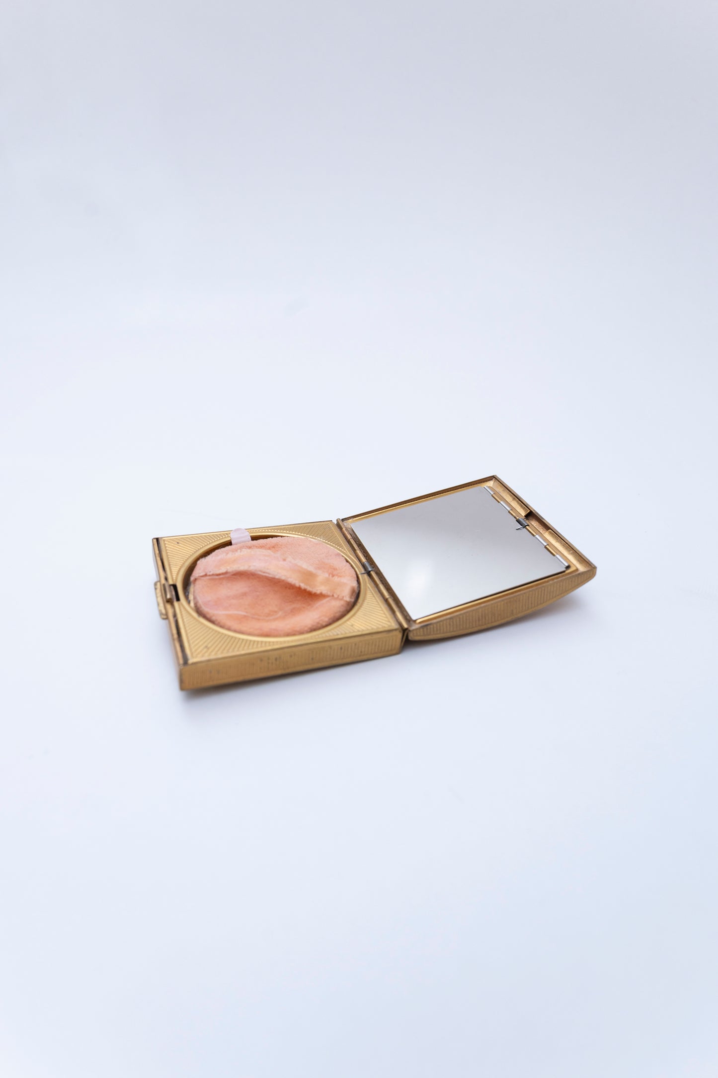 Gold Vintage Powder Case | Compact