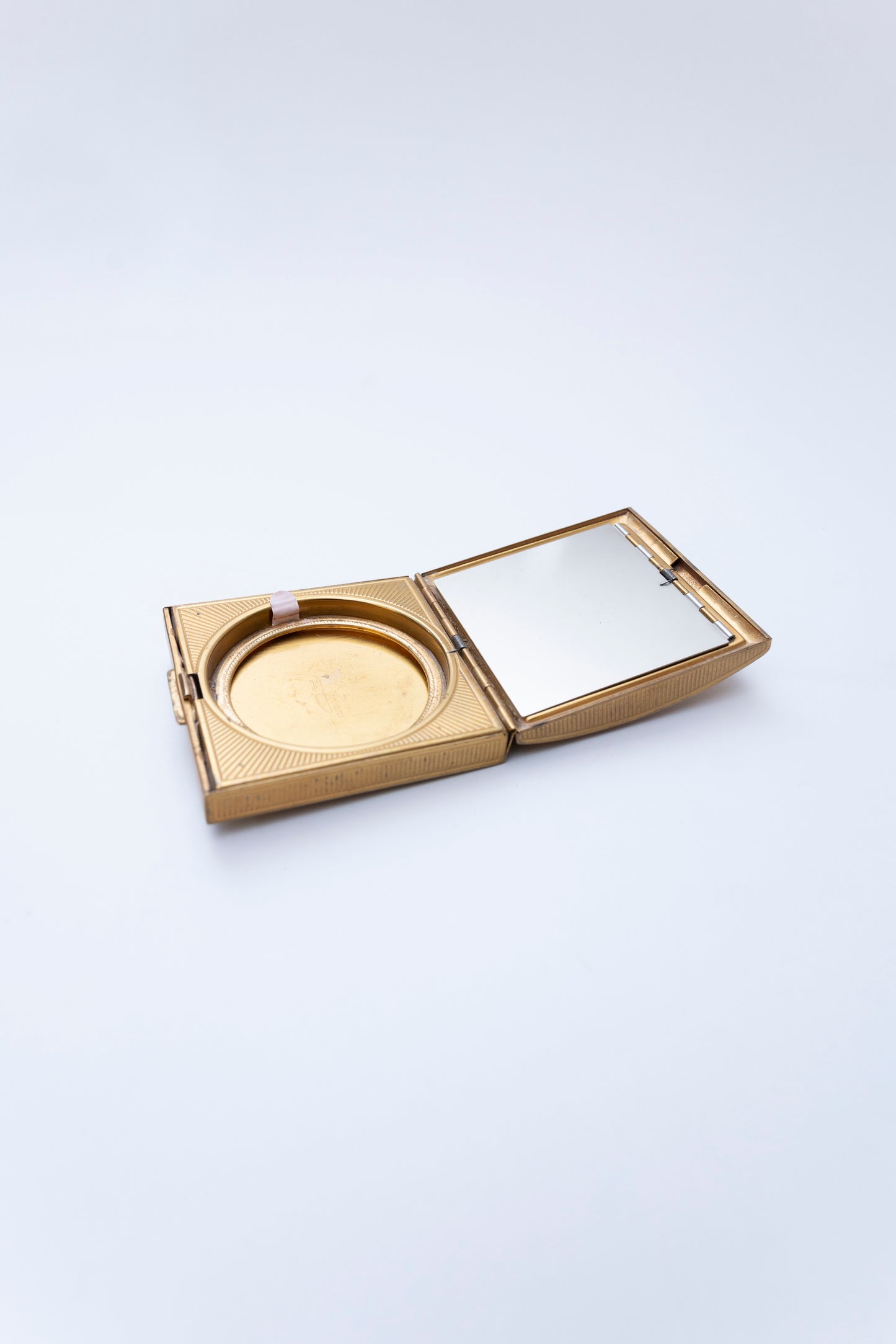 Gold Vintage Powder Case | Compact