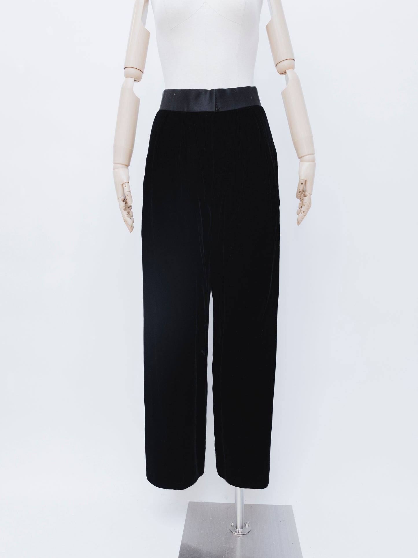 Miss O by Oscar De La Renta | Set