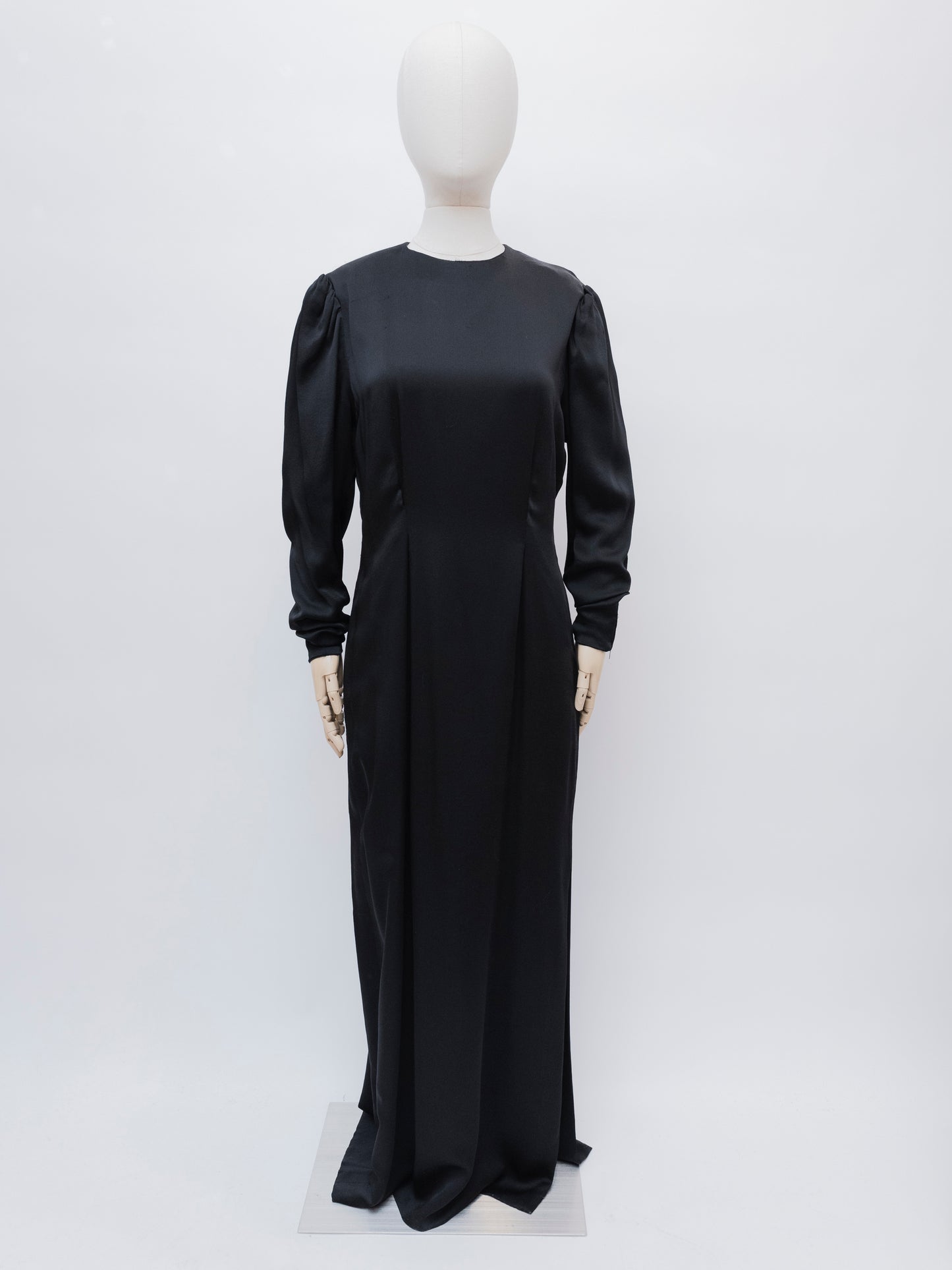 Givenchy Noir | Gown