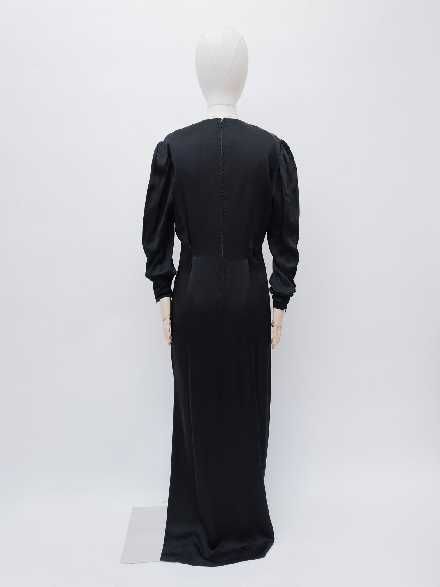 Givenchy Noir | Gown